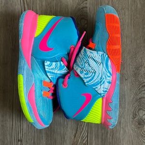 Kyrie 6 size 1Y Colorful Sneakers